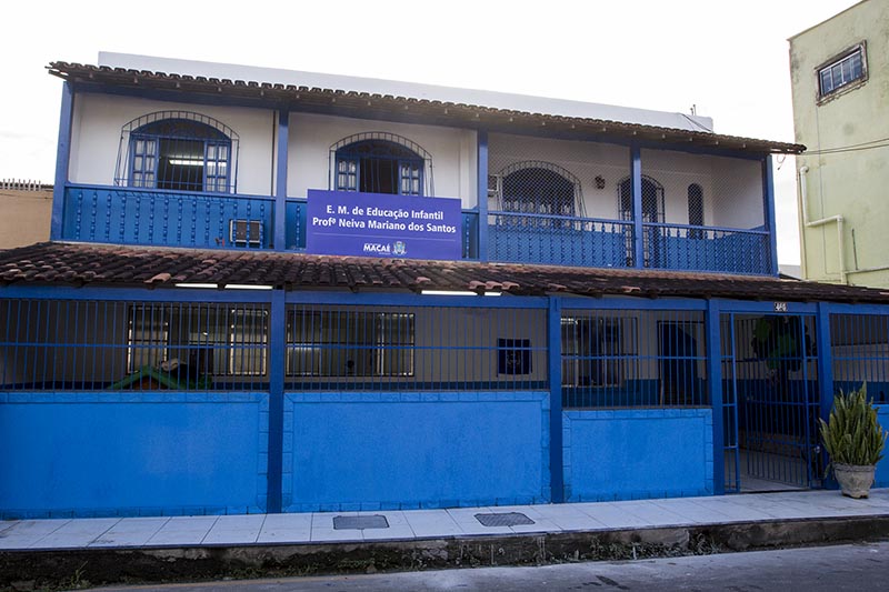 Foto da fachada da Escola Municipal de Educação Infantil Professora Neiva Mariano dos Santos