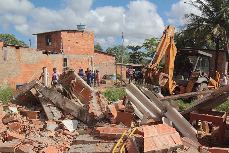 Foto de demolições em Águas Maravilhosas