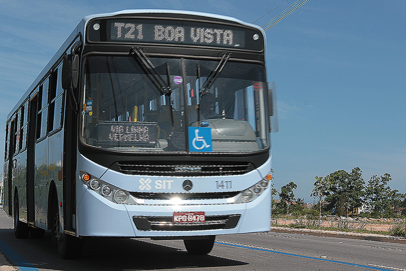 Foto frontal de ônibus da frota da SIT
