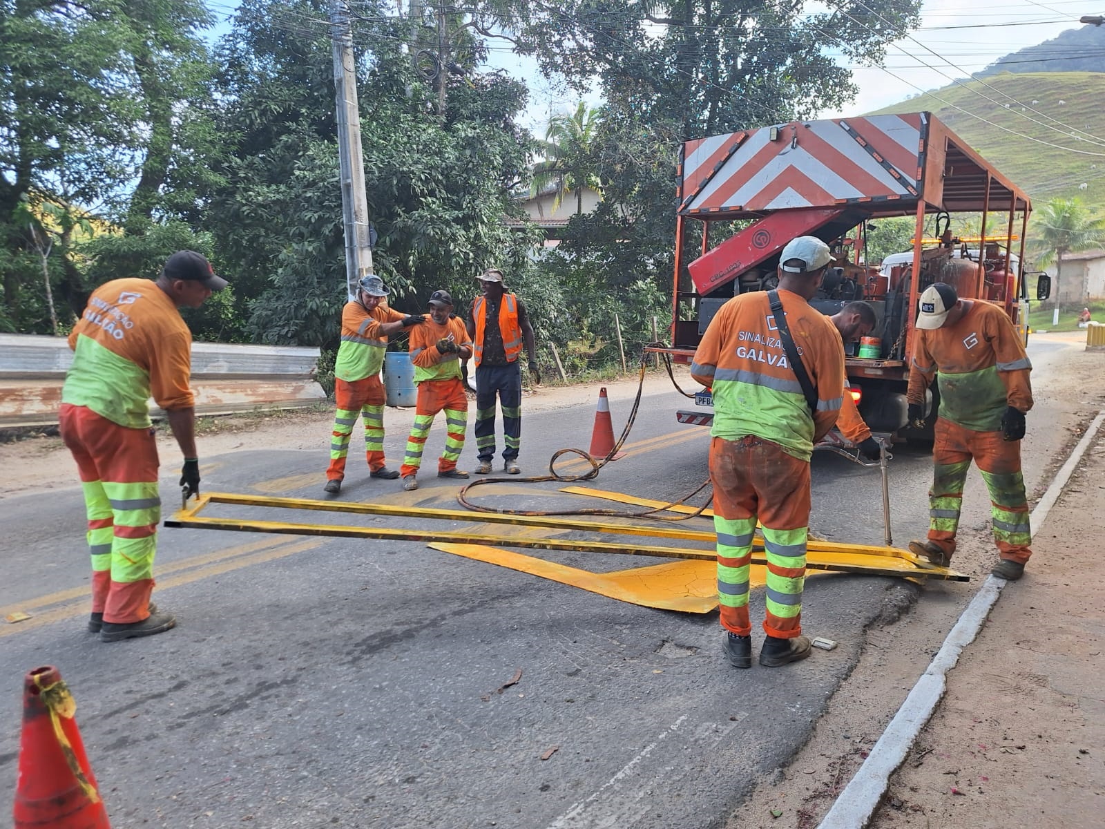 Mobilidade Urbana reforça sinalização viária em diferentes regiões de Macaé para ampliar a segurança no trânsito Mobilidade Urbana reforça sinalização viária em diferentes regiões de Macaé para ampliar a segurança no trânsito