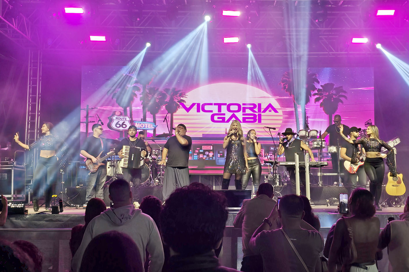 Expo Macaé 2026 leva diversidade musical e anima o público no Palco 2