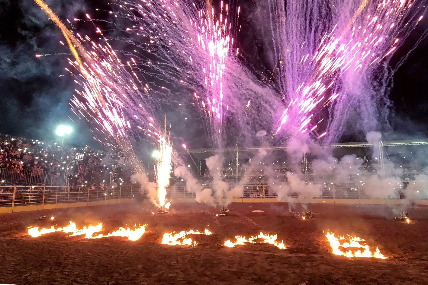 Rodeio da Expo Macaé 2026 reúne grande público e leva espetáculo à arena do Parque de Exposições Rodeio da Expo Macaé 2026 reúne grande público e leva espetáculo à arena do Parque de Exposições