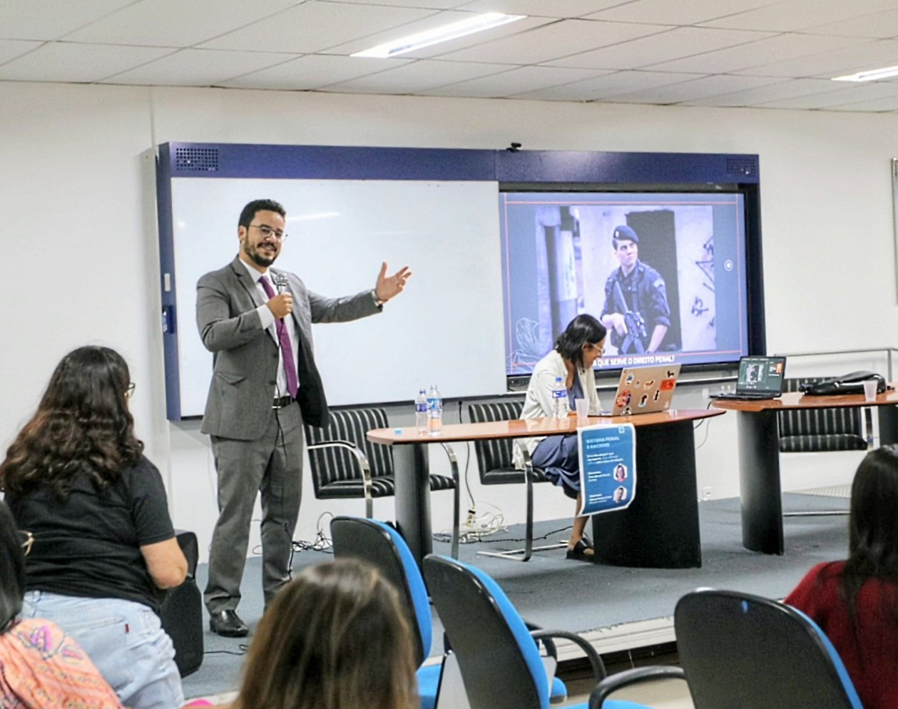 2º Seminário de Redução de Danos promove debate sobre criminologia crítica em Macaé