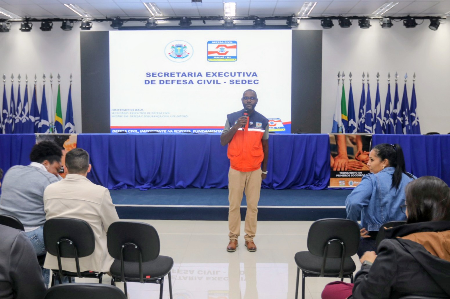 Formação de Voluntários da Defesa Civil de Macaé começa com aula inaugural Formação de Voluntários da Defesa Civil de Macaé começa com aula inaugural Formação de Voluntários da Defesa Civil de Macaé começa com aula inaugural Formação de Voluntários da Defesa Civil de Macaé começa com aula inaugural