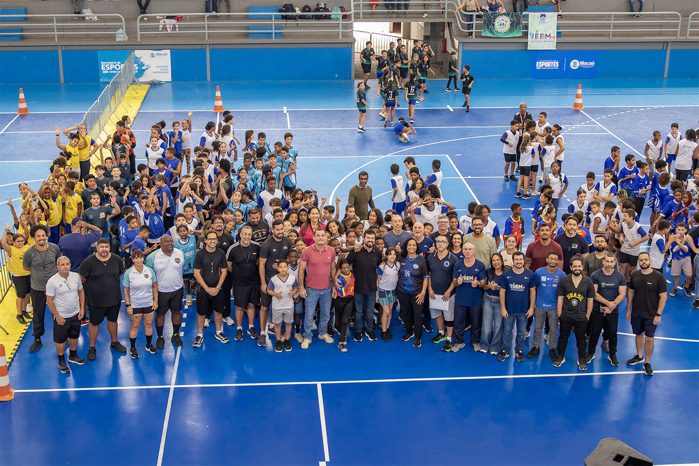 Prefeito anuncia Vila Olímpica durante abertura das finais do JEEM 2026 Prefeito anuncia Vila Olímpica durante abertura das finais do JEEM 2026