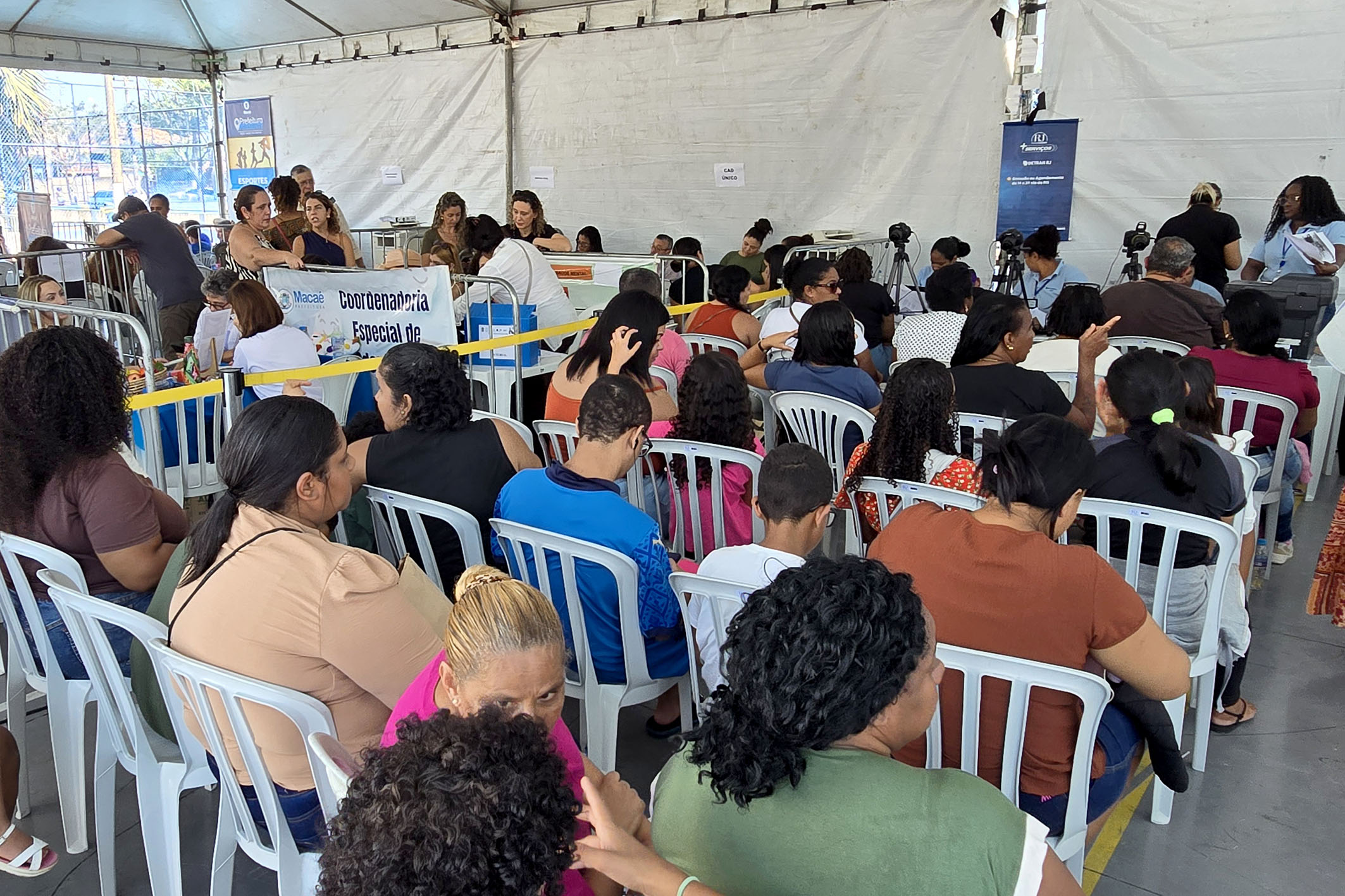 Prefeitura Presente nos Bairros leva atendimento e serviços públicos ao Parque Aeroporto