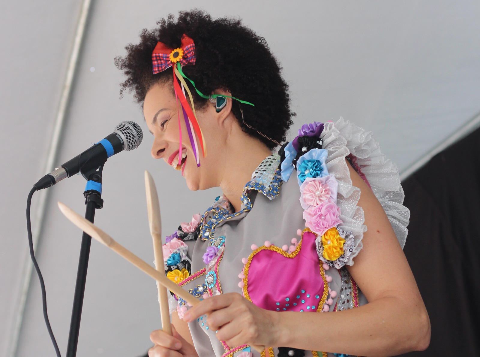 Tia Dani apresenta show infantil especial no Dia das Crianças
