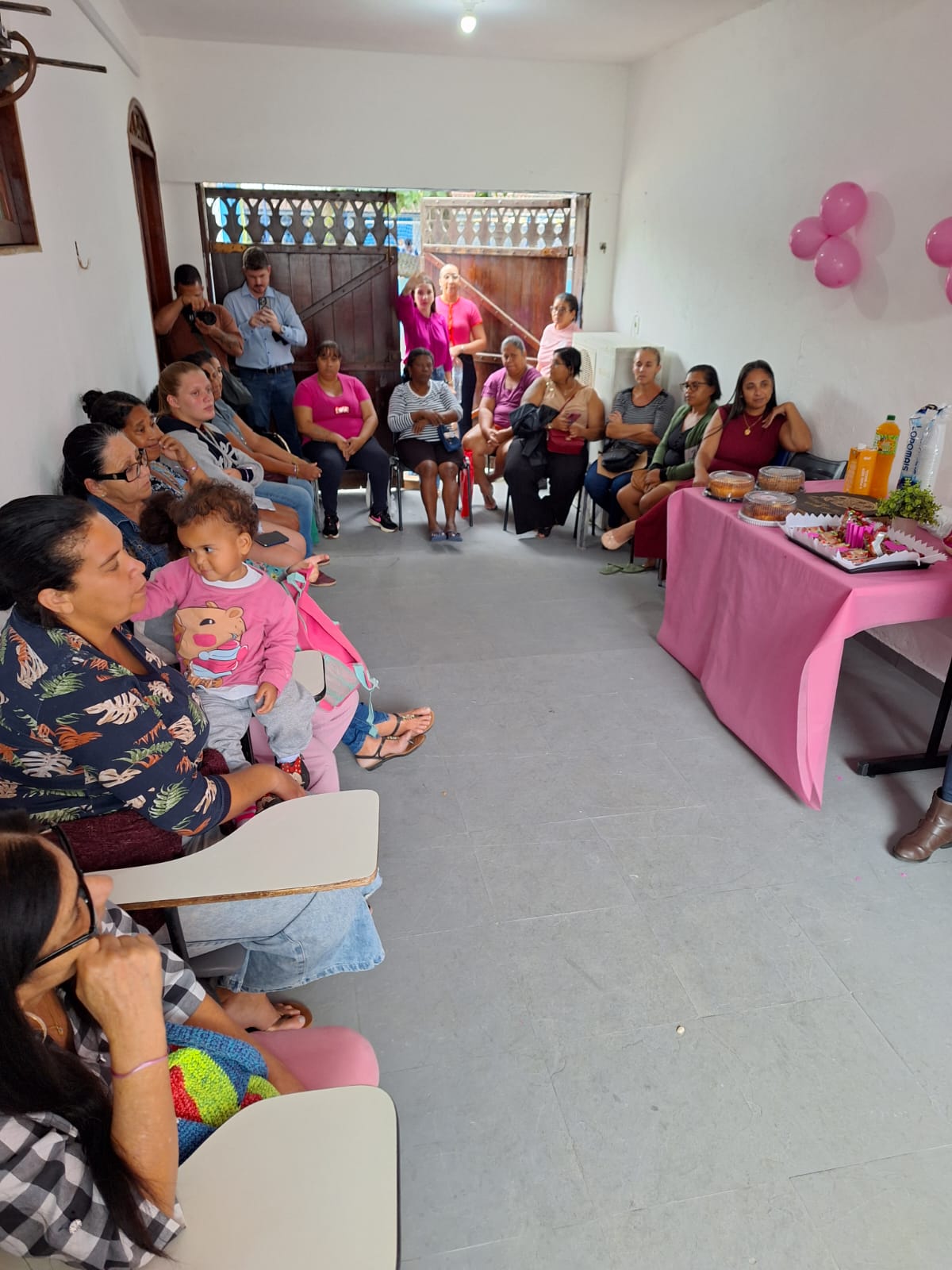 Cras Aeroporto realiza roda de conversa em alusão à Outubro Rosa