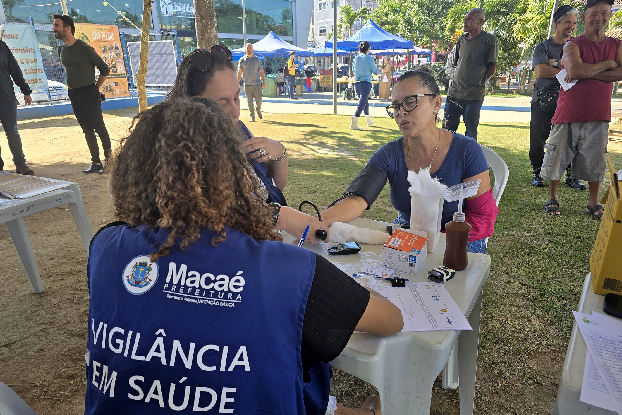 Ação conjunta da Saúde e da Pesca homenageia pescadores e marisqueiras