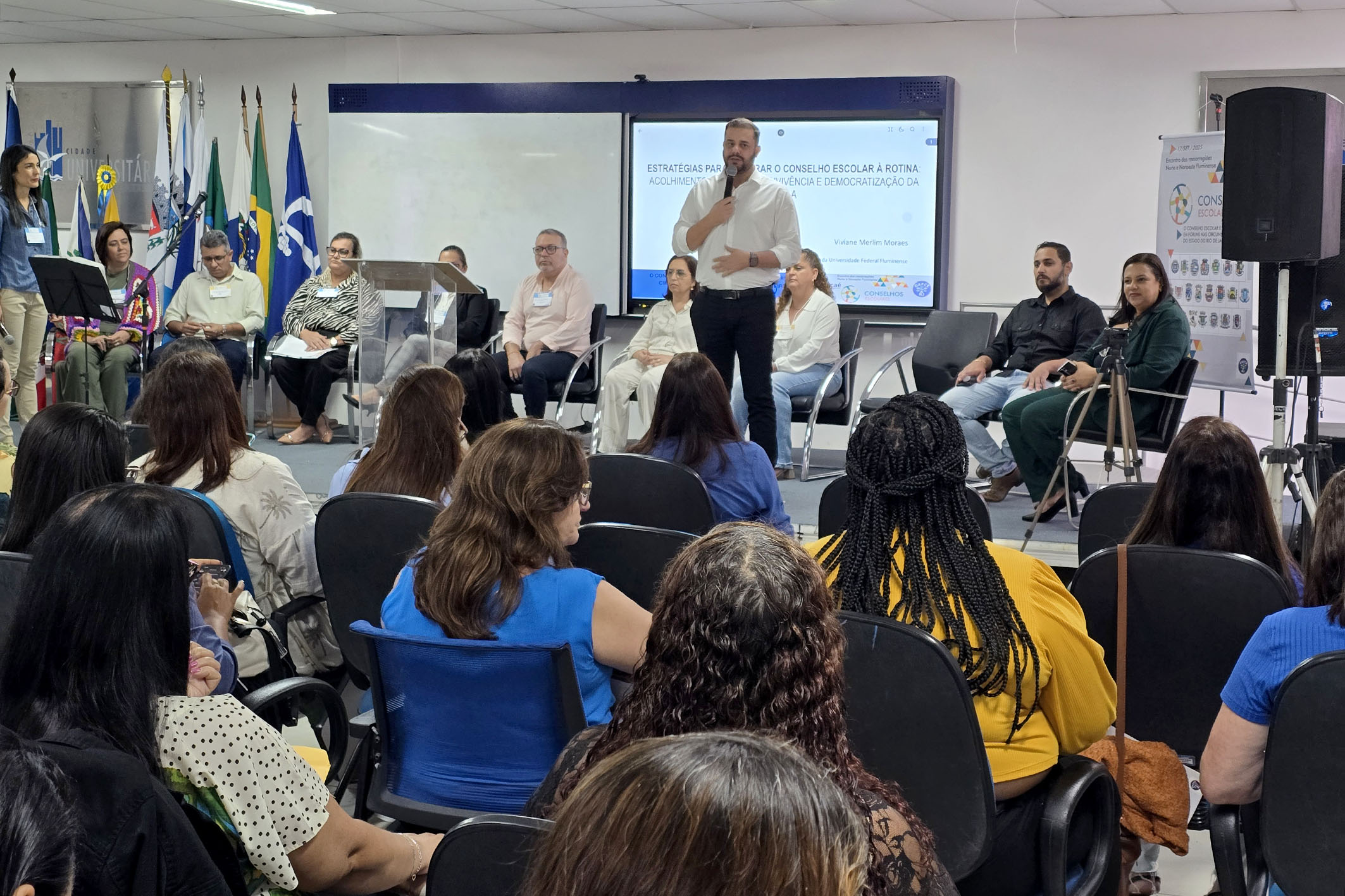 Encontro reúne 22 municípios em Macaé para fortalecer Conselhos Escolares