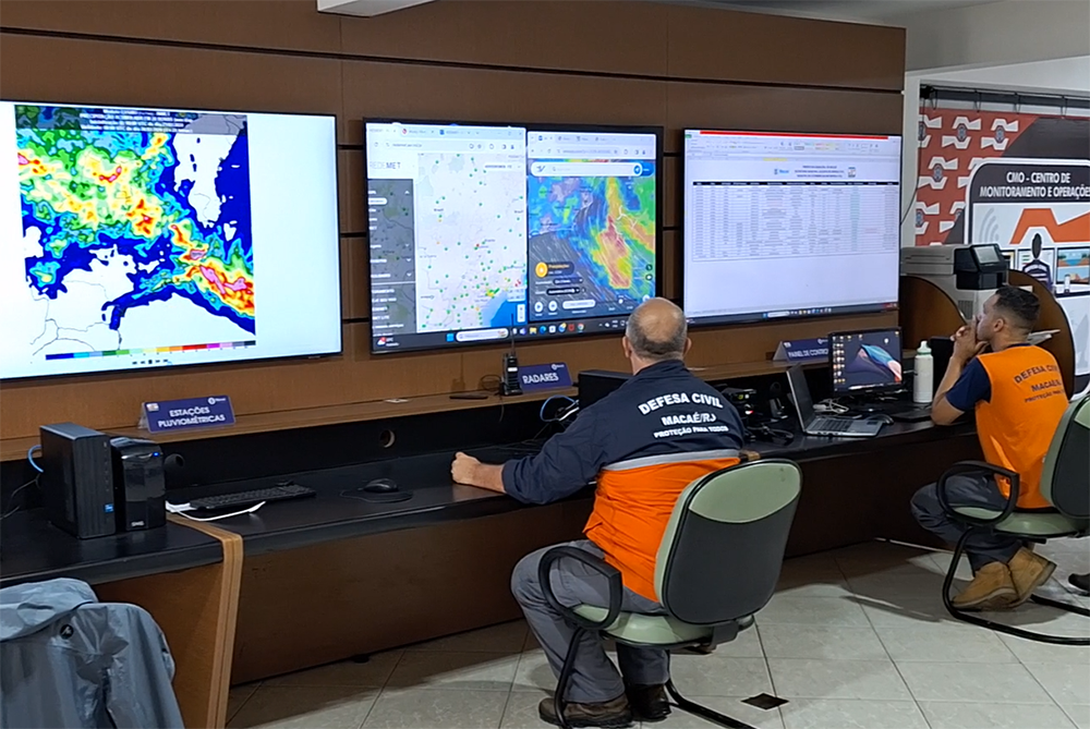 Defesa Civil alerta para chuvas de moderada a forte