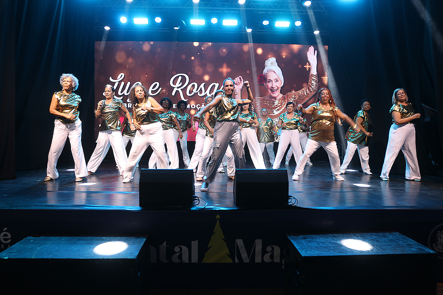 Florescendo na Melhor Idade celebra força e beleza das mulheres na Vila do Papai Noel