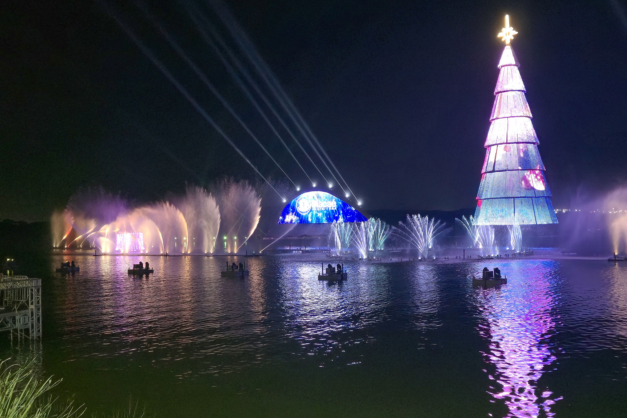 Espetáculo das Águas Dançantes terá sessão no primeiro dia do ano às 21 horas