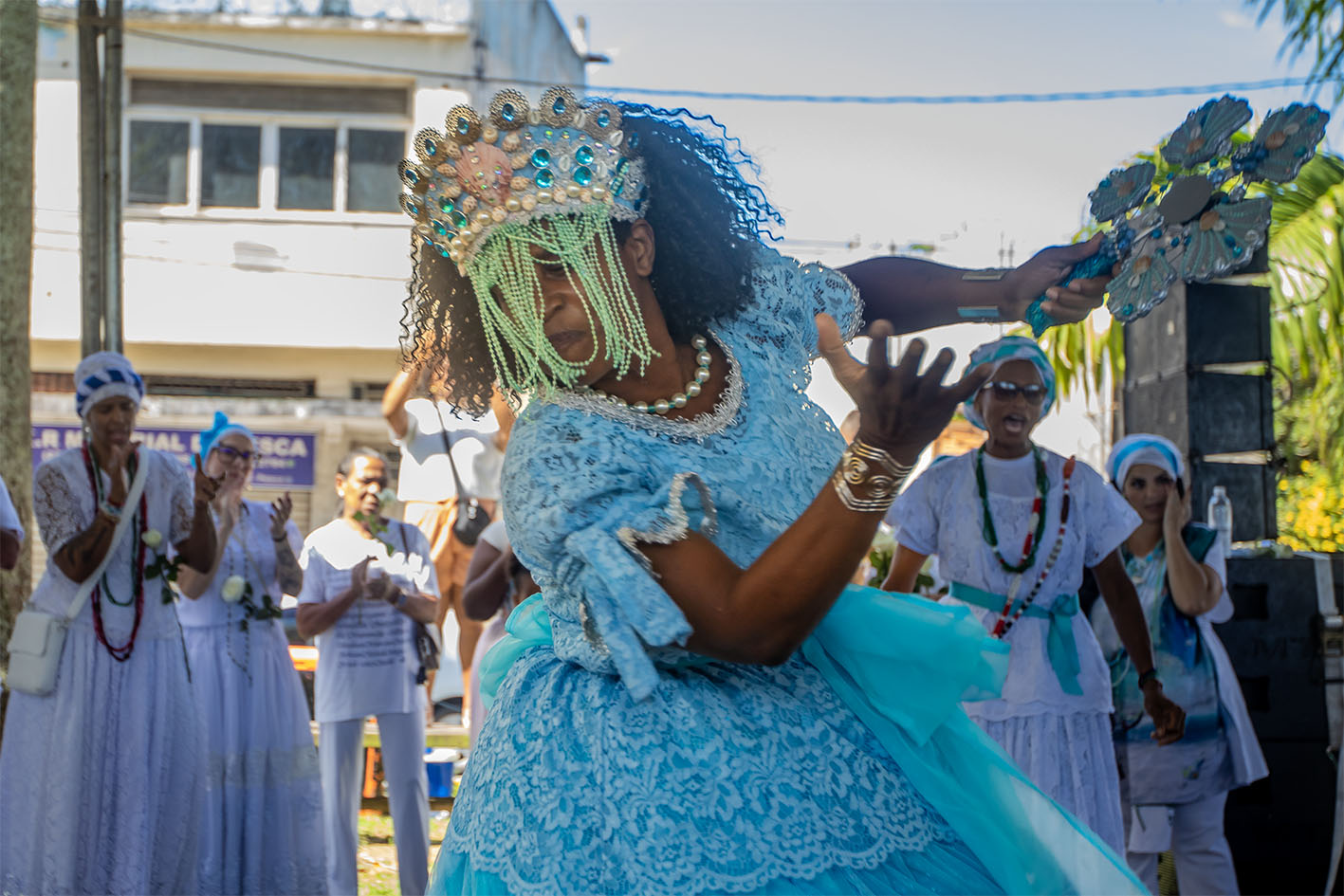 “Presente de Iemanjá” reúne fiéis no Mercado de Peixes