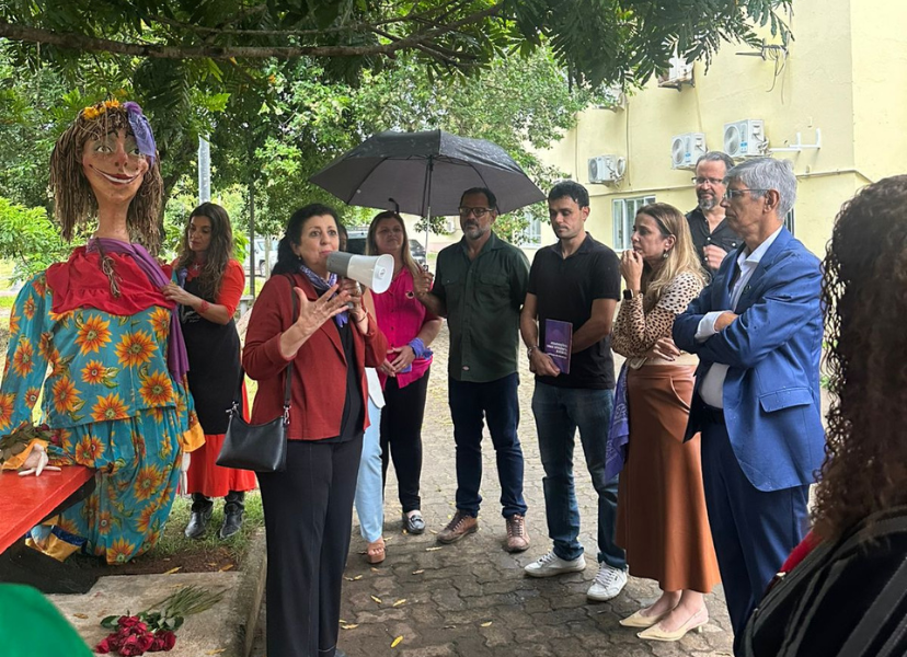 Ouvidoria Geral participa de inauguração do projeto Banco Vermelho da UFRJ