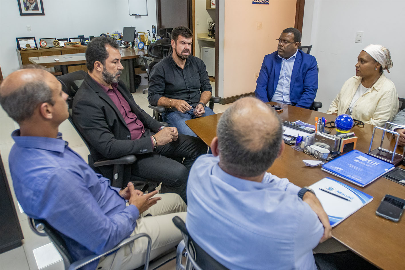 Governo e Sindiservi definem reajuste dos servidores municipais