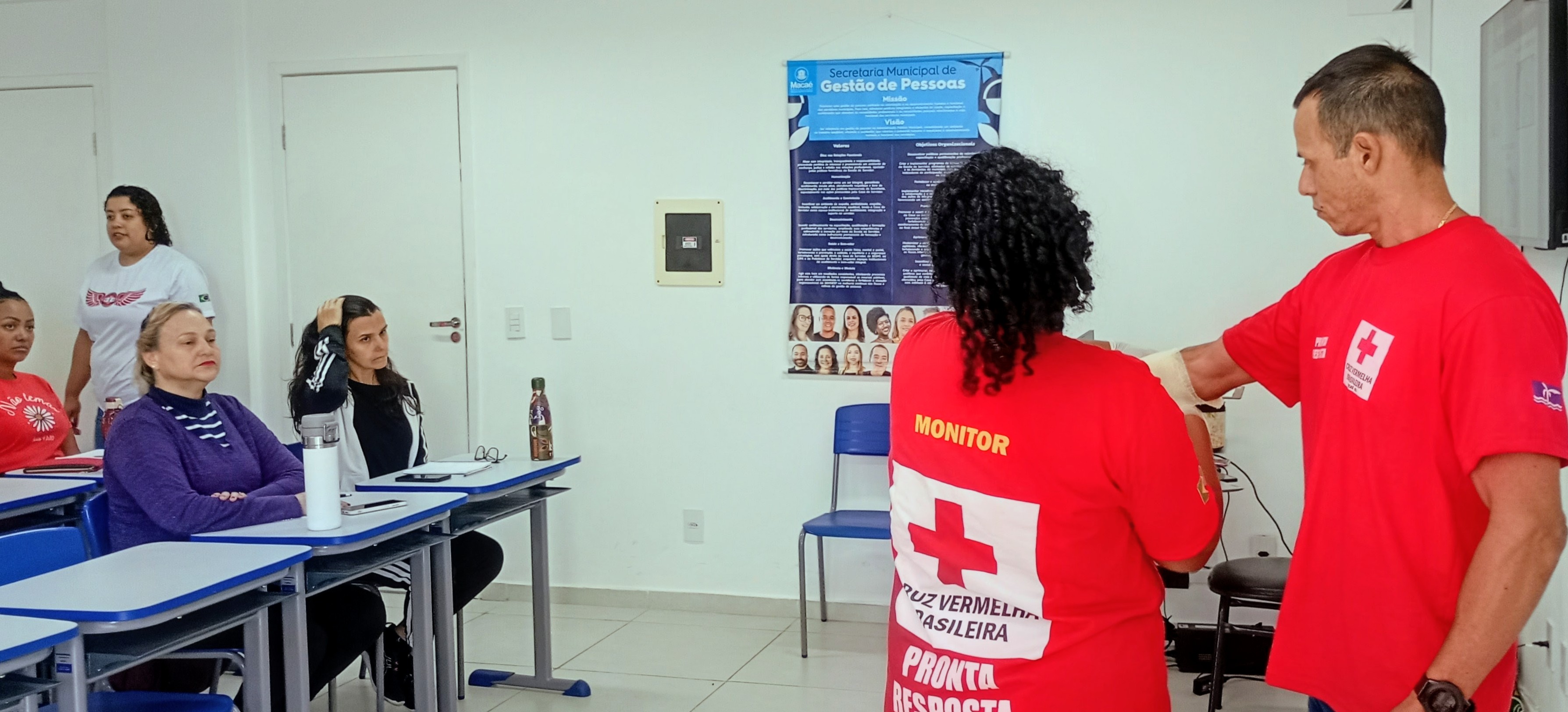 Curso de Primeiros Socorros capacita servidores para atuar em situações de emergência