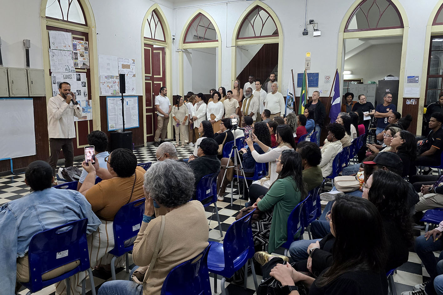 Concerto do Ensemble Vozes Entretom emociona público no Matias Neto